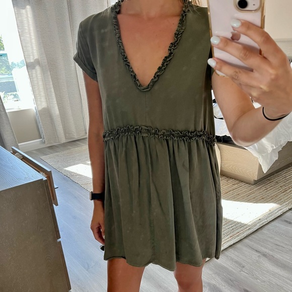 T-Shirt Ruffle Dress - Picture 2 of 5